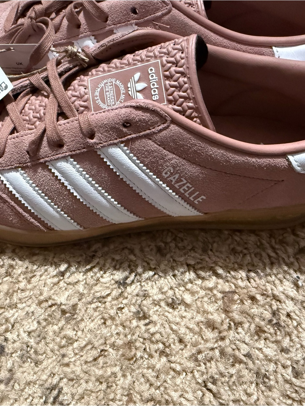 Women’s Adidas Gazelle - Picture 4 of 6